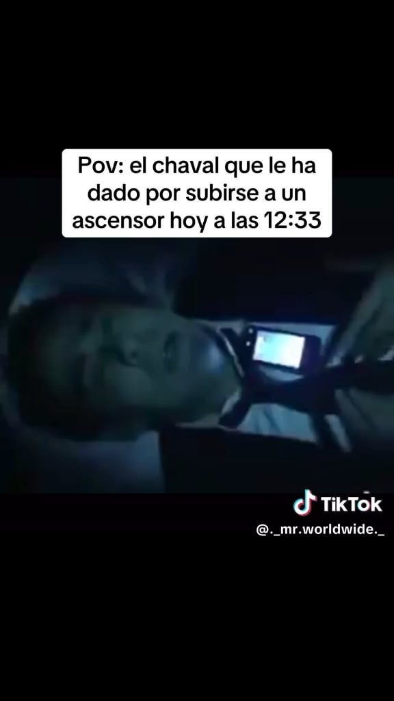 Los que se metieron en el ascensor justo antes del apagón