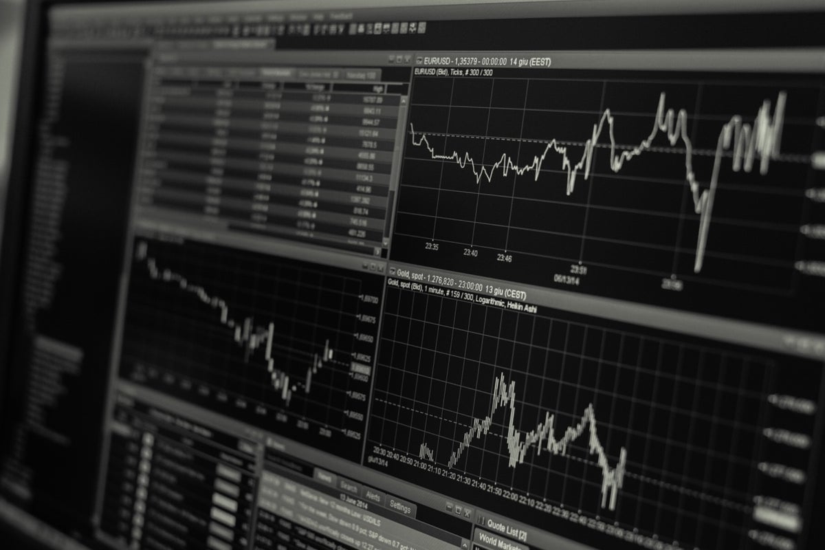 7 Analysts Assess Marathon Petroleum: What You Need To Know - Marathon Petroleum (NYSE:MPC)
