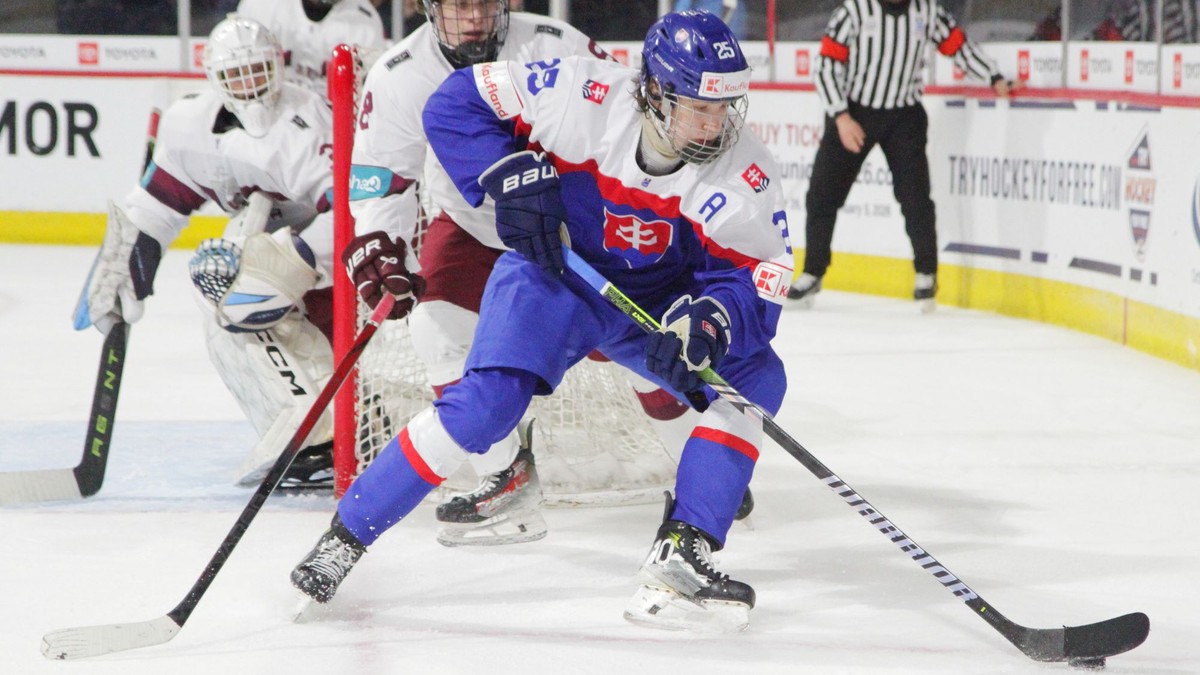 Slovensko pozná súpera vo štvrťfinále MS v hokeji U18 2025 (program)
