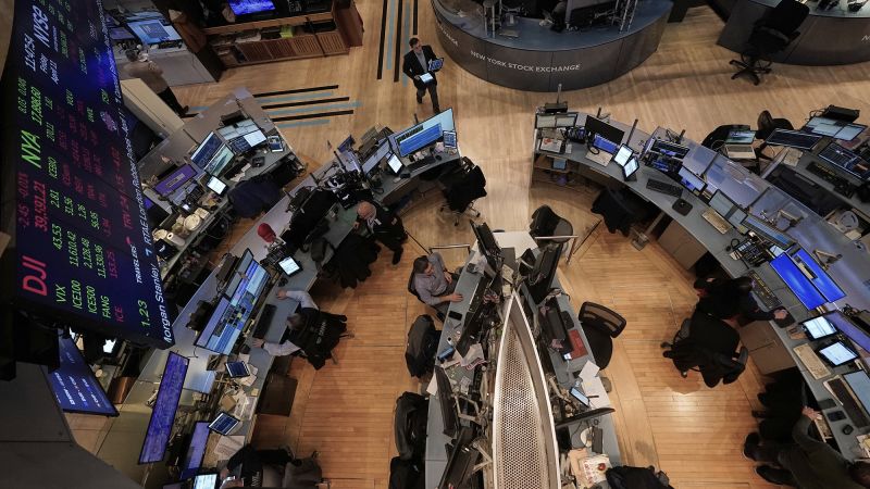 US stocks get boost from tariff exemptions but trade war confusion persists