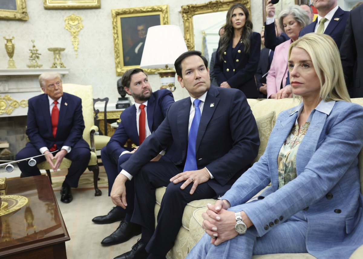 Attorney General Pam Bondi in Oval Office