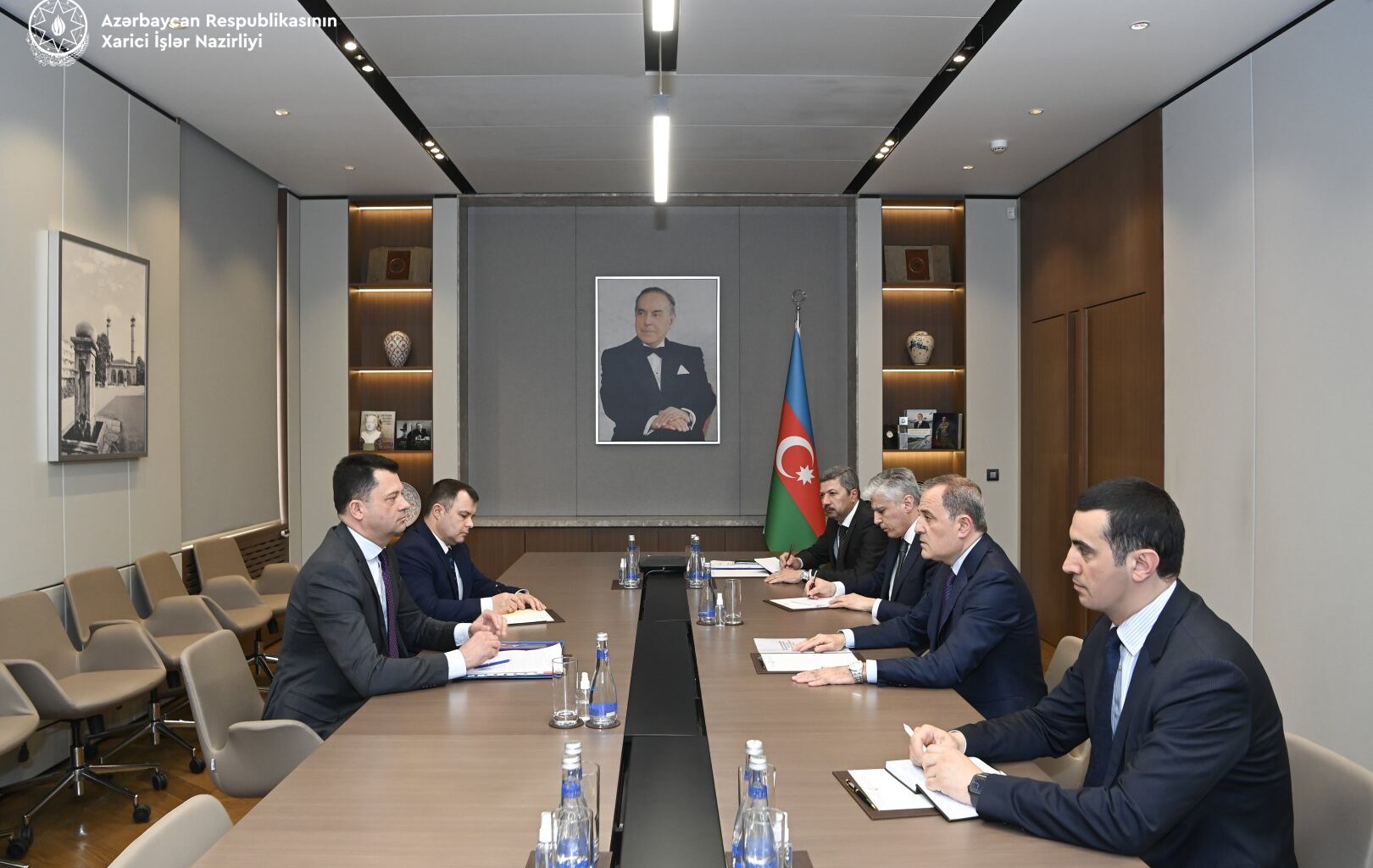 Azerbaijan, Moldova discuss strategic regional and global issues