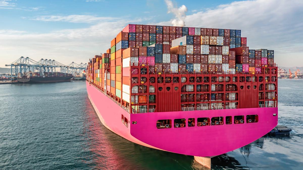 Ocean freight bookings from China to US drop 60% amid trade war