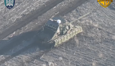 An FPV pilot from the Ukrainian 414th Strike UAV Brigade destroys a Russian MBT with his quad.