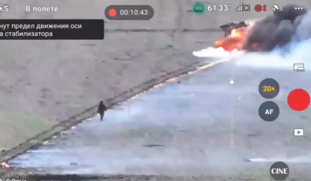 A lone surviving occupier tried to reach the burning BMP with his dead colleagues but was destroyed by a FPV drone strike, Donetsk region.