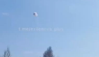 Footage of a Russian Pantsir-S1 air defence system trying to shoot down a Ukrainian UAV at the Russian Shahed drone assembly plant in Yelabuga.