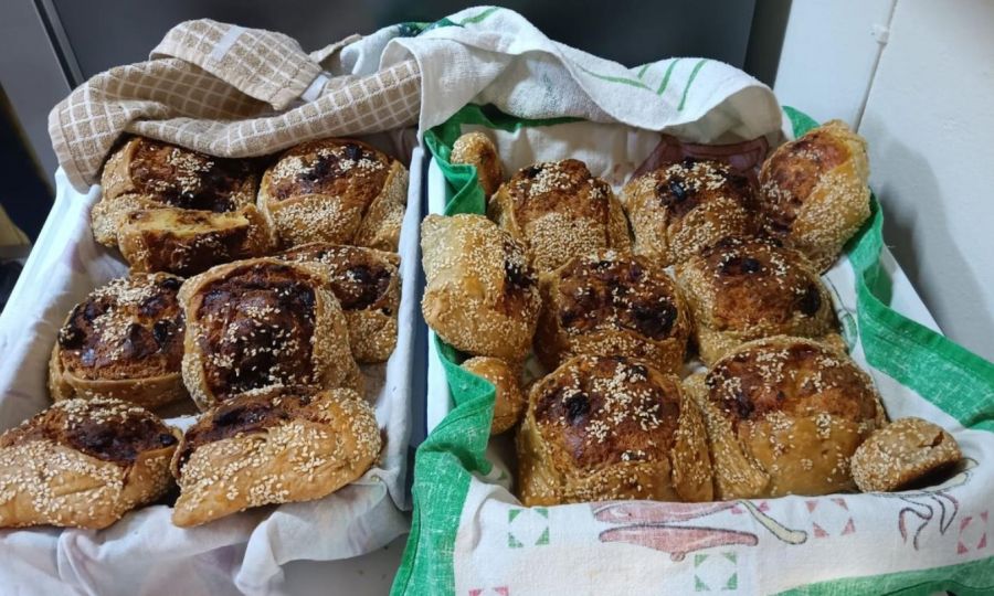 Faith, fire, and flaounes as Cyprus comes together for Pascha, KNEWS