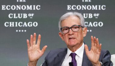 Stocks resume sell-off as tariff costs hit tech and Powell delivers starkest warning yet on Trump's trade war