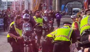 Protestors disrupt The London Marathon!