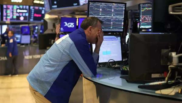 Black Monday (3)