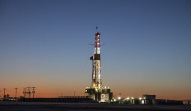 Fracker Liberty’s Profit Falls to 3-Year Low as Oil Slumps