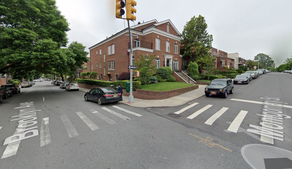 Brooklyn Ave & Montgomery St