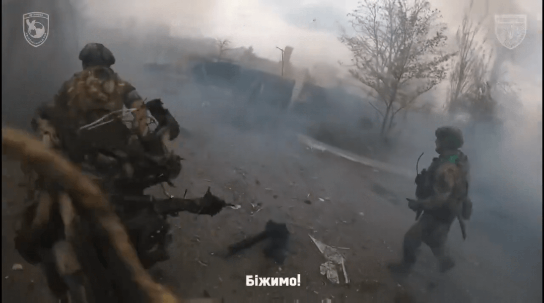 Ukrainian Police Brigade Liut during urban battle. Toretsk, Ukraine.