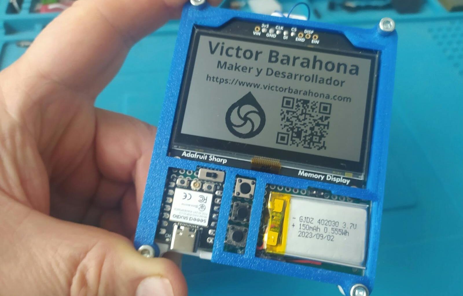 Tinycorder, a multitool device to sense environment