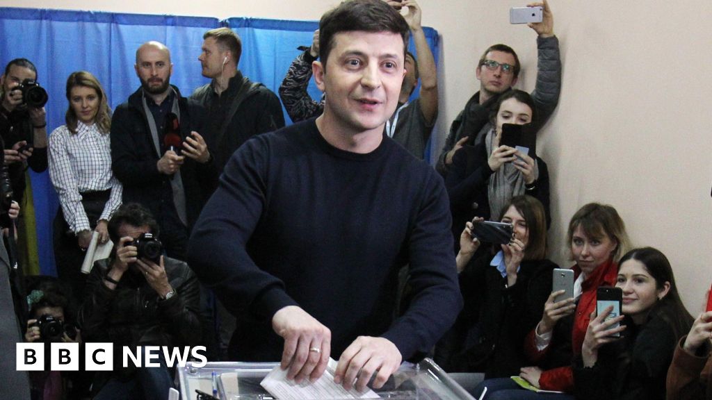 Is Zelensky mulling a summer poll?