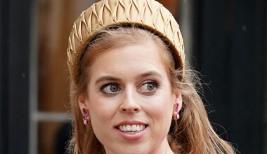 Princess Beatrice is the image of daughter Sienna with platinum blonde hair