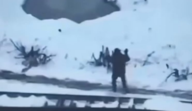 Ukrainian drone operator kills a surrendering soldier