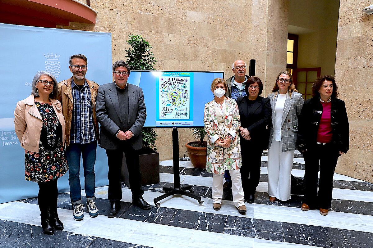 El delegado municipal José Ángel Aparicio y la delegada provincia Isabel Paredes presentan la XIII Feria de la Ciencia de Jerez