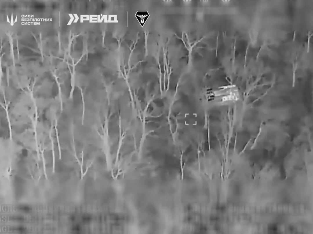 Russian Buk-M3 seemingly gets hit by airburst artillery round What seems like a Buk-M3 is tracked by a UA drone and after short cut, a explosion similar to HIMARS airburst round targets its position.