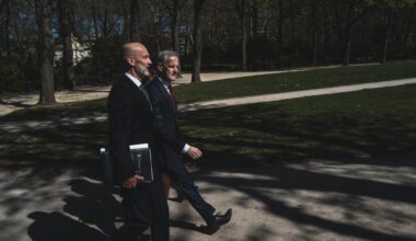 – Vil vise frem at Norge ikke står med lua i hånda