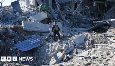 Zelensky says Russian attacks ongoing despite 'Easter truce'