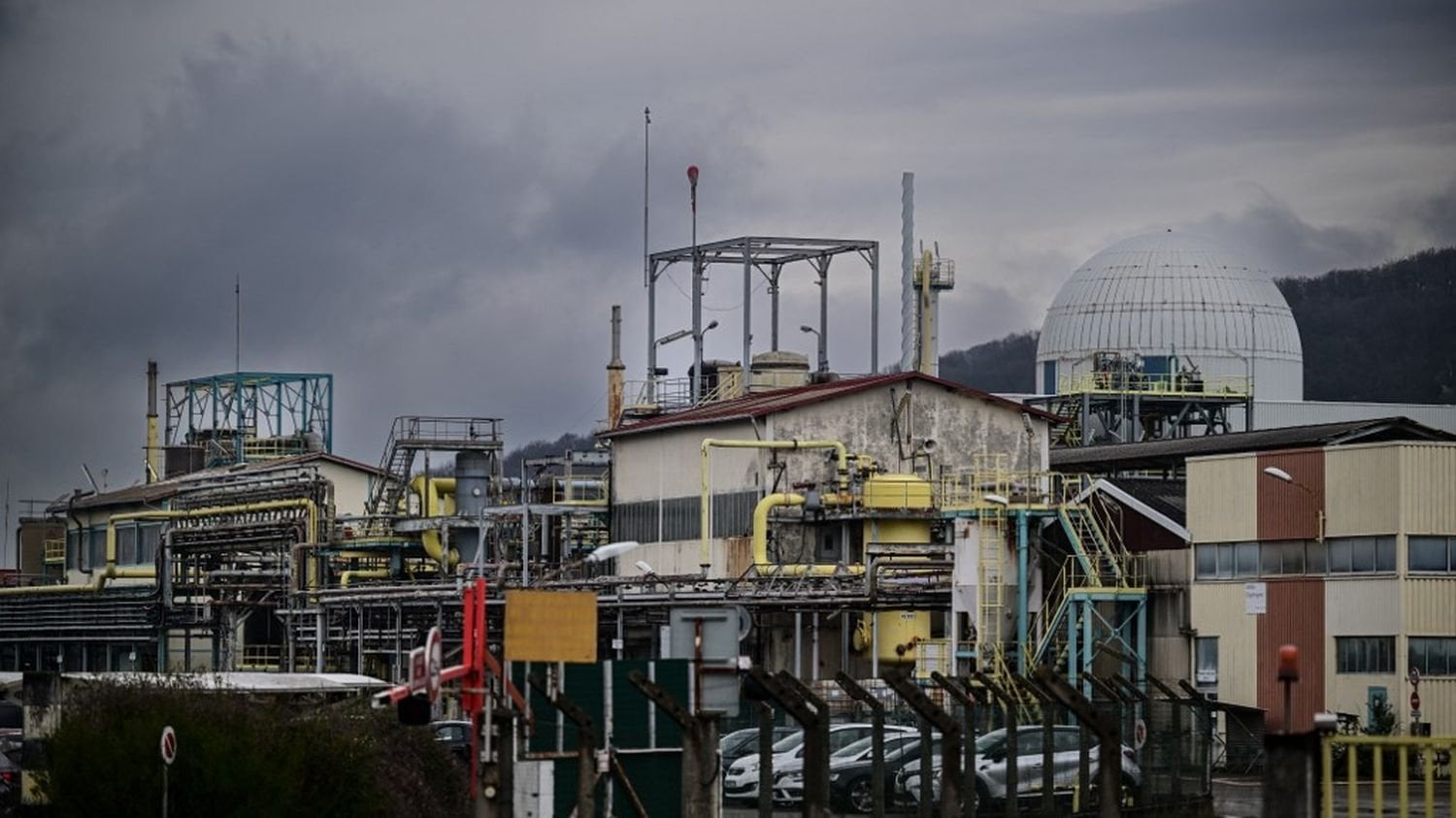 L'usine chimique Vencorex, dont l'activité est indispensable à la dissuasion nucléaire française va être reprise par le groupe chinois Wanhua