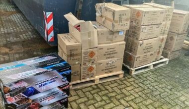 Vuurwerksmokkelaar moet 25.000 euro betalen als hij ook nog maar één rotje vervoert
