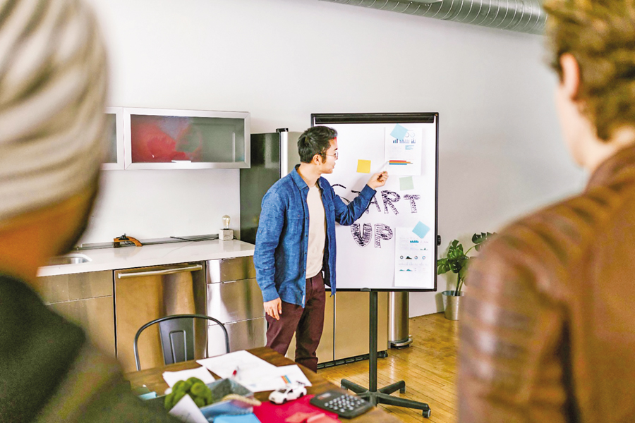 How to create a robust pitch deck for VCs