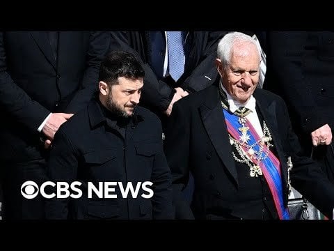 Ukraine's Zelenskyy draws applause from crowd at Pope Francis' funeral