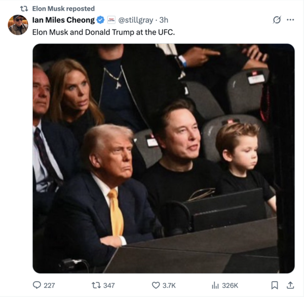 Elon Musk re-posts photo from Miami event
