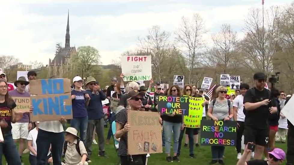 50501 Pittsburgh holds rally on impacts of climate change, Trump admin in Pittsburgh
