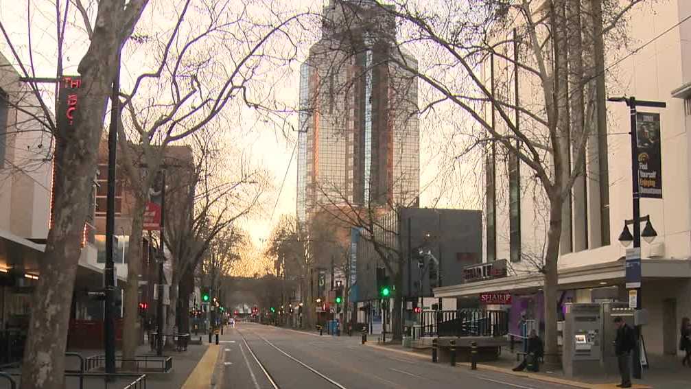 Sacramento council streamlines entertainment permits for businesses