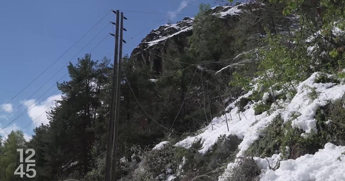 La faiblesse du réseau mobile en cas d'intempéries interpelle après les coupures en Valais - rts.ch