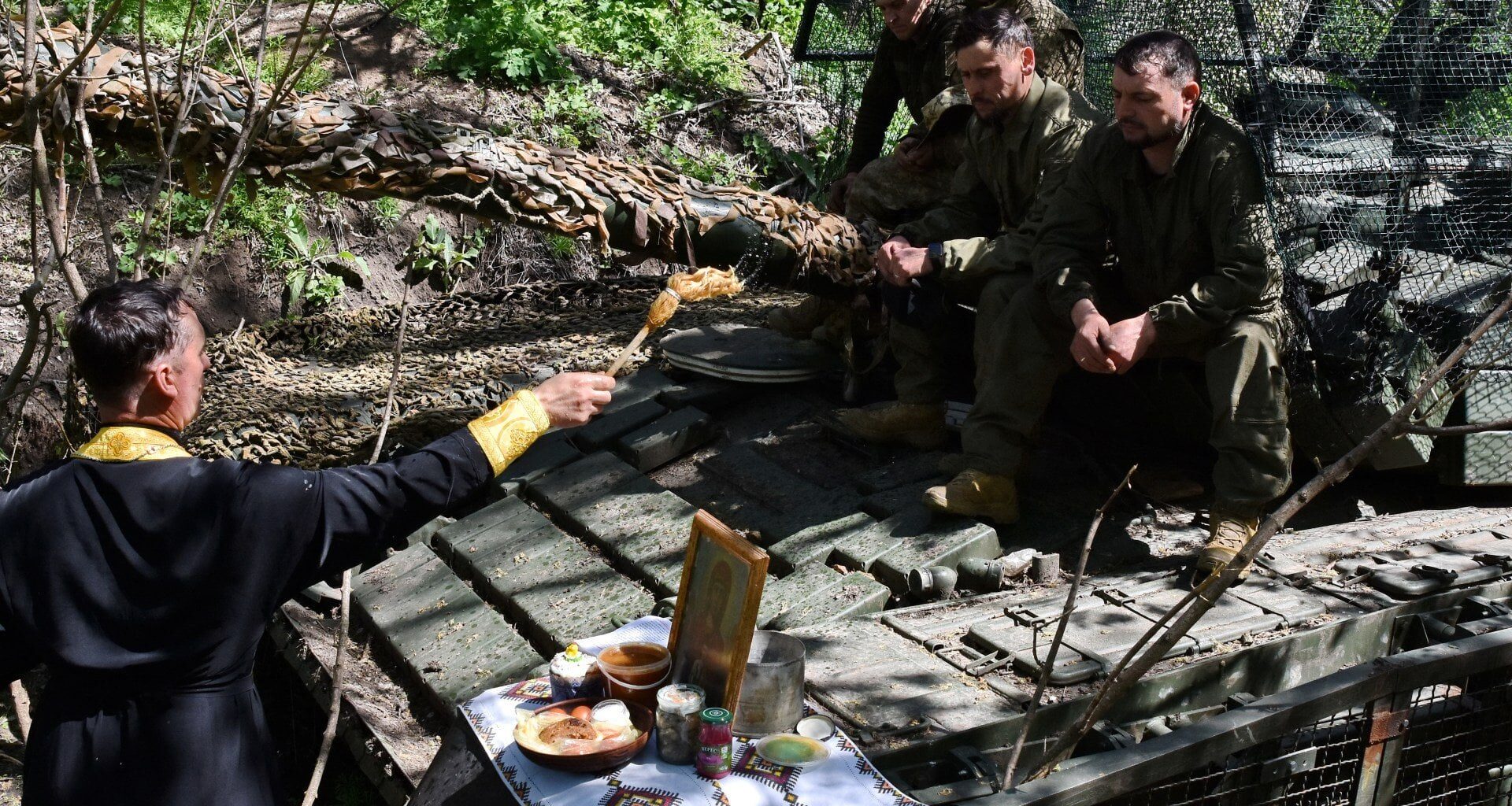 ‘Easter truce’ in Russia’s Ukraine war marked by accusations of violations