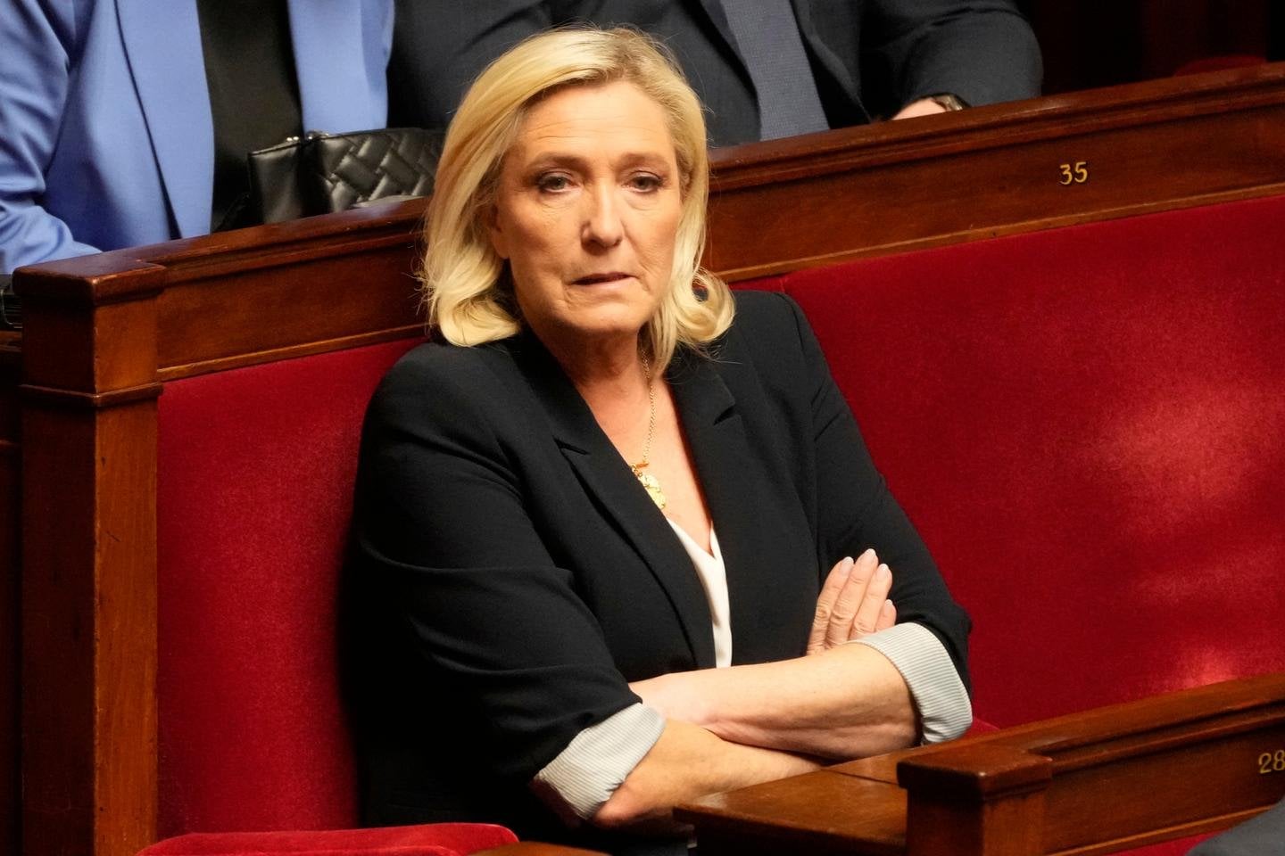 Donald Trump et J. D. Vance apportent leur soutien à Marine Le Pen, dénonçant une « chasse aux sorcières »