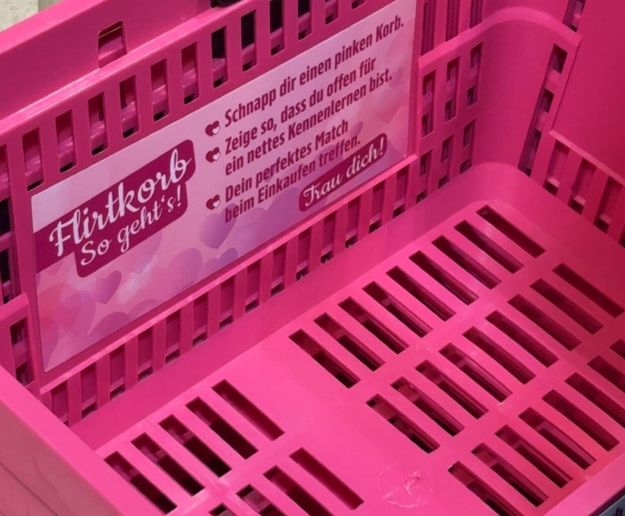 What if we kissed carrying den EDEKA Flirtkorb?