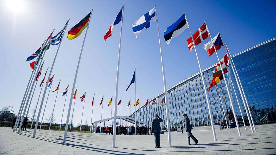 Ukraine-News: "Koalition der Willigen" trifft sich im Nato-Hauptquartier in Brüssel