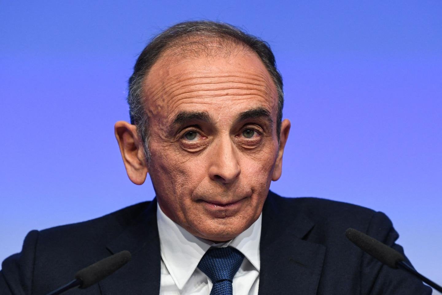 Eric Zemmour condamné à 10 000 euros d’amende après avoir soutenu que Philippe Pétain avait « sauvé les juifs français » pendant la deuxième guerre mondiale