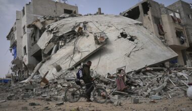 Israeli strikes on Gaza kill 32, mostly women and children