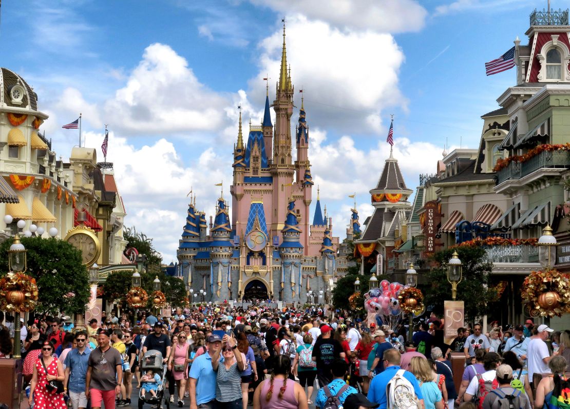 International tourism to the America is expected to be down this year, in the wake of the trade disputes between the United States and most of its trading partners, costing the nation's hospitality industry and its attractions billions of dollars.