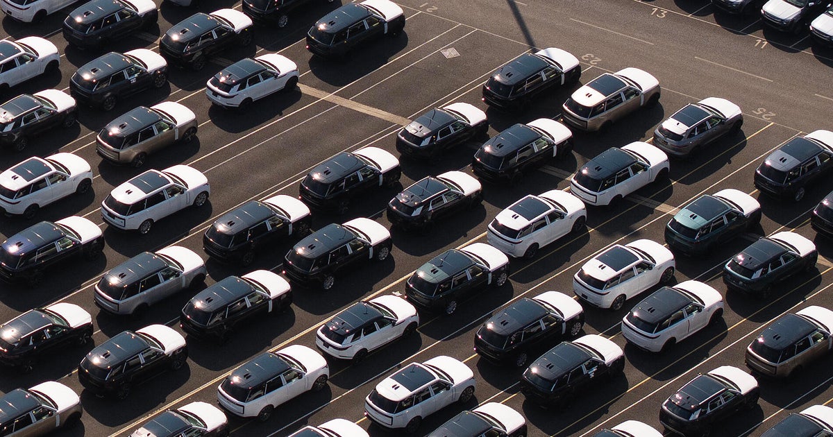 Trump considers pause on auto tariffs to give carmakers more time to relocate production