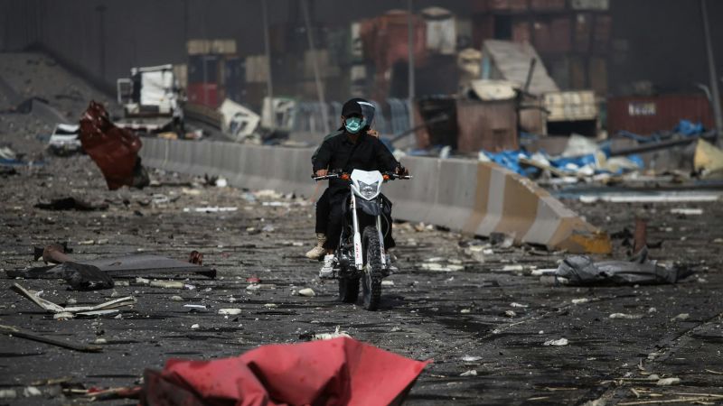 Bandar Abbas: Iranian oil port explosion kills 14, injures at least 750