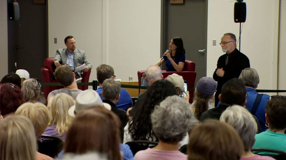 Rep. Marie Gluesenkamp Perez faces yelling and disruptions at town hall on Thursday, April 24.
