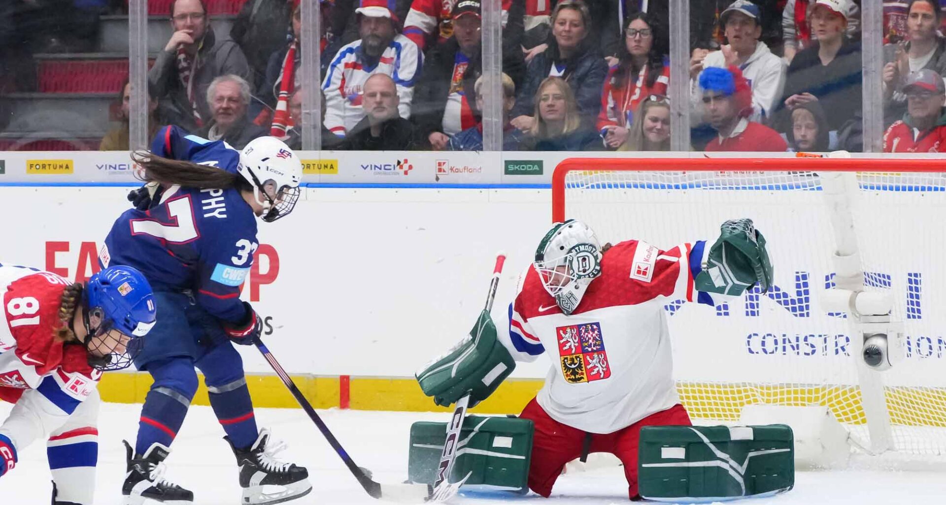 IIHF - Murphy double downs Czechs