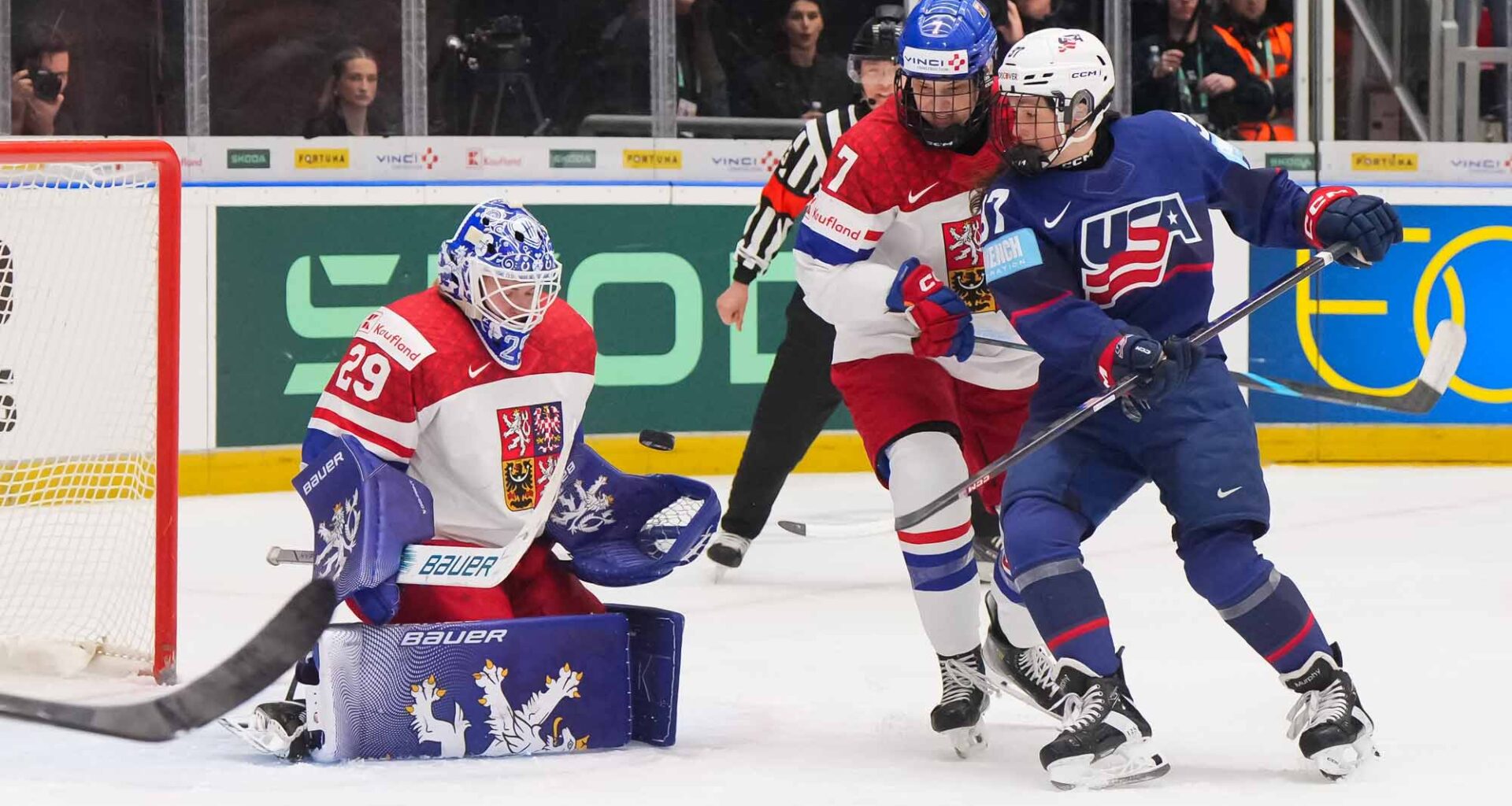 Pannek puts USA past battling Czechia