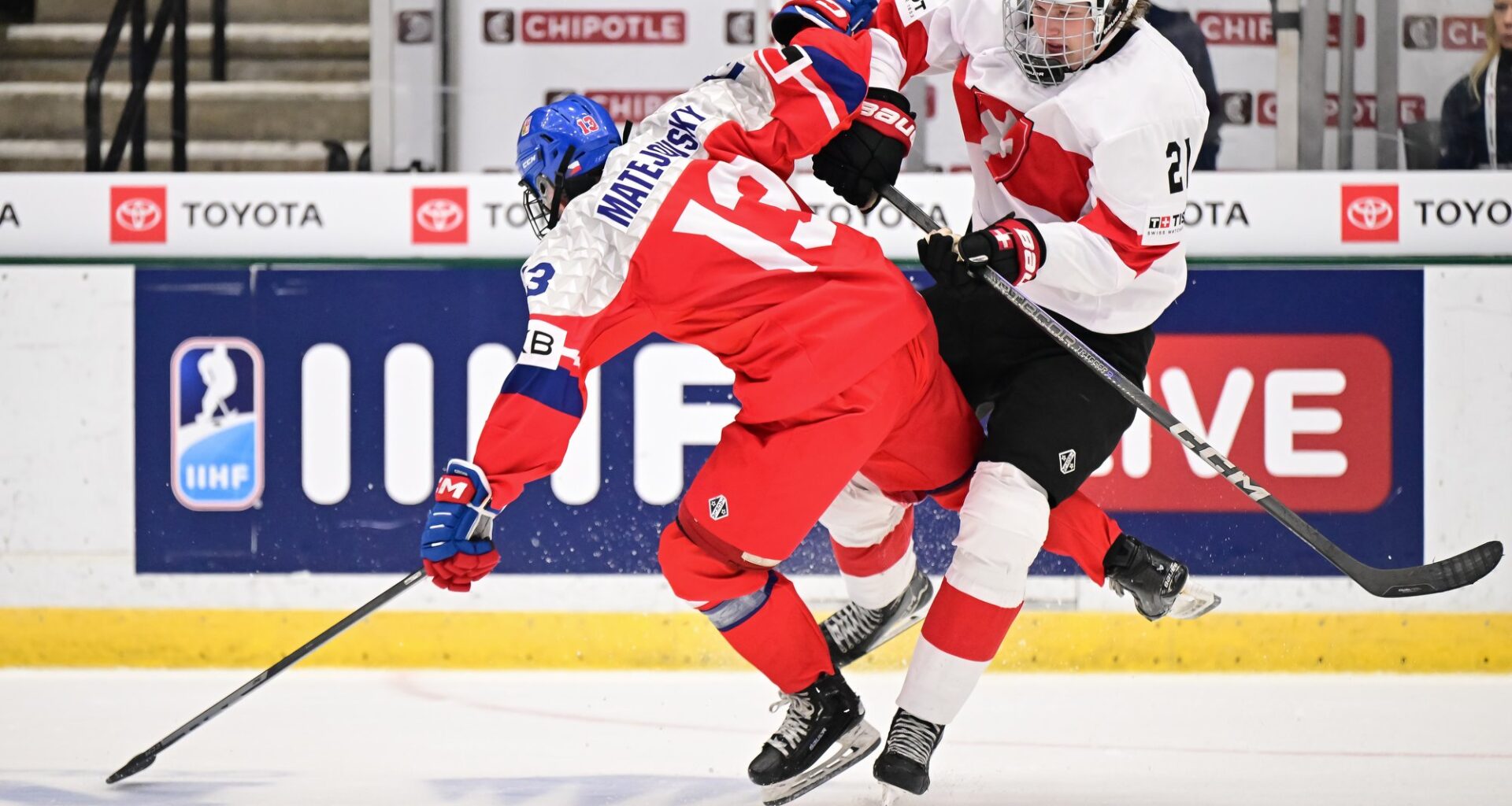 IIHF - Czechs onto quarters