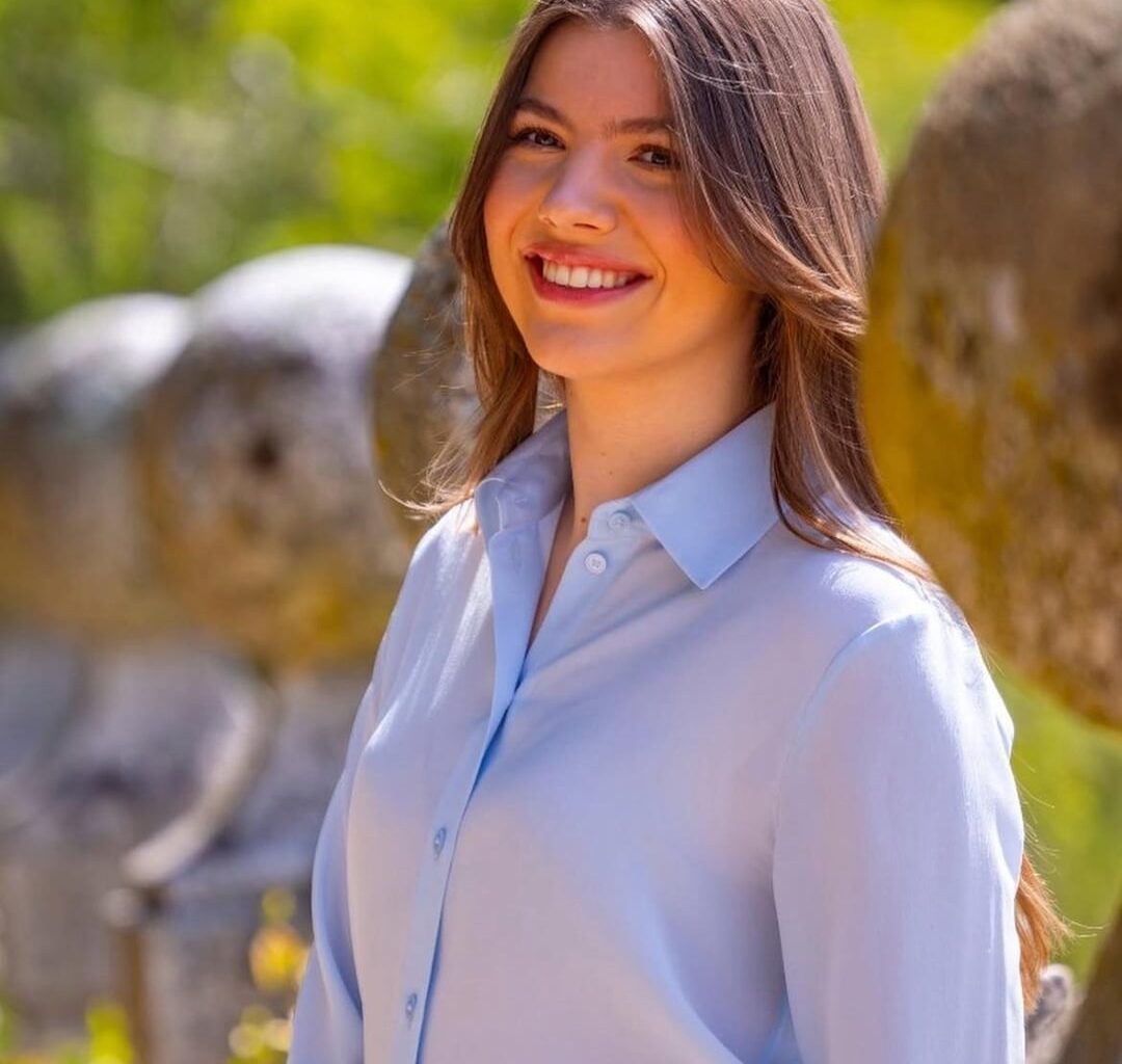 🥳Happy 18th birthday infanta Sofía🥳