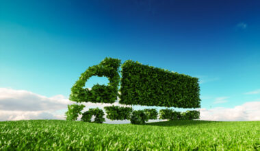 Clean truck adoption rises as fleets bet on natural gas, BEVs, renewable diesel