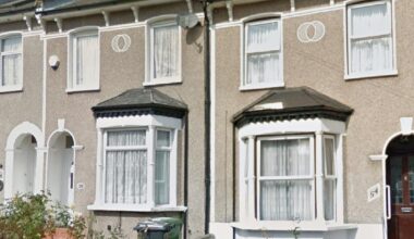 I’ve always wondered what these symbols on these houses are near Lewisham. Anyone have any idea?