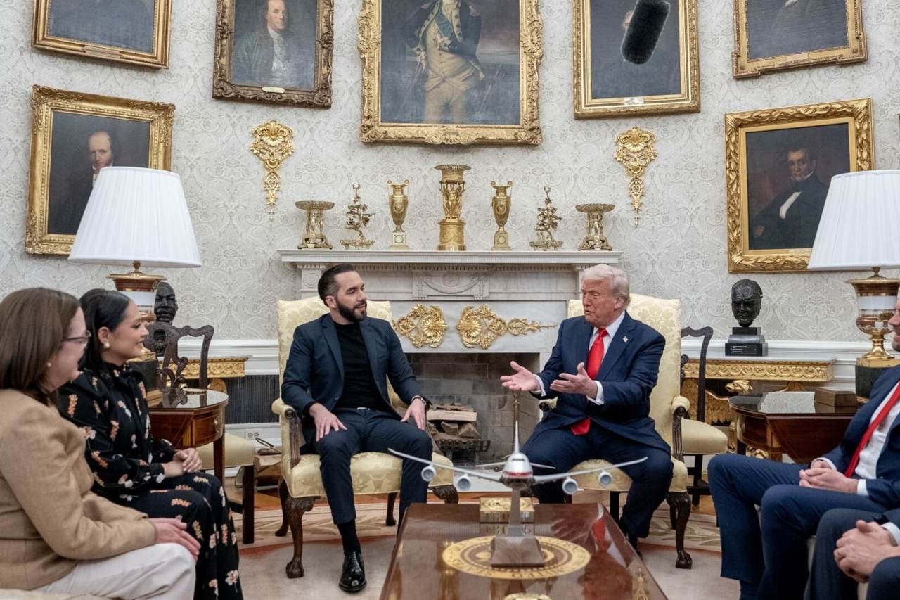 Trump’s meeting this week with El Salvador President Nayib Bukele highlighted the Oval Office’s growing splashes of gold. Photo: Ken Cedeno/Bloomberg News